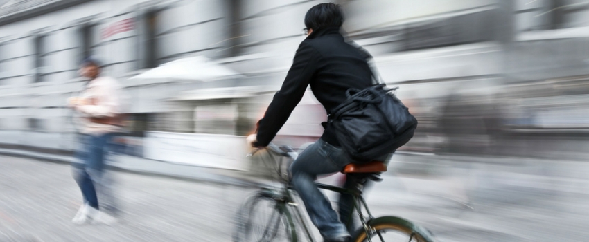 Bicicletta 850x350 Bicicletta che investe un pedone