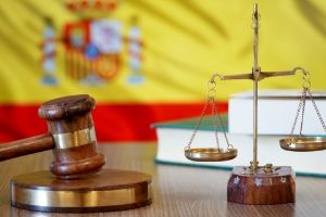 Gli avvocati stabiliti possono esercitare in Italia?